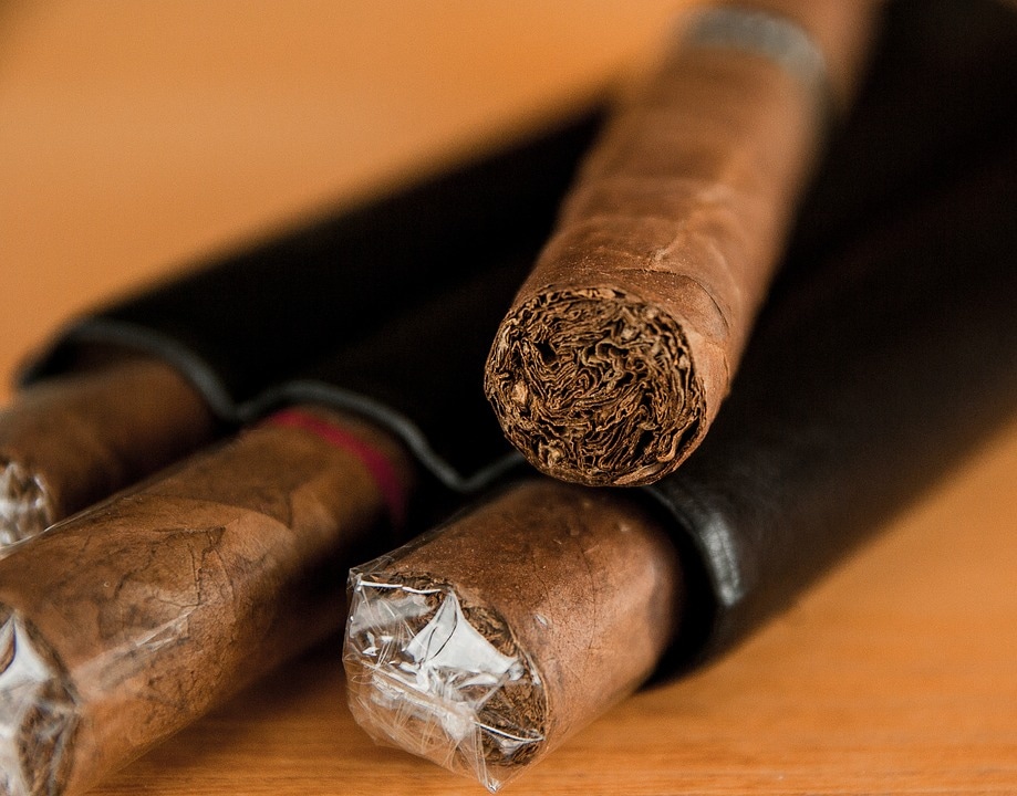 Tauchen Sie ein in die Welt des Zigarrengenusses mit C-Cigars