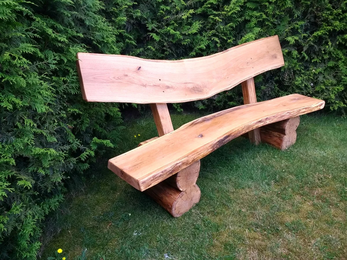 Holzbank rustikal: Der Charme von Tradition und Natur im Garten