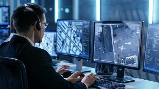 Datenschutz vs. Sicherheit: Die ethischen Dilemmata der Kontrolle der Mitarbeiter